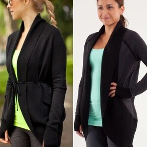 Lululemon Reversible Transformation Wrap Black 8